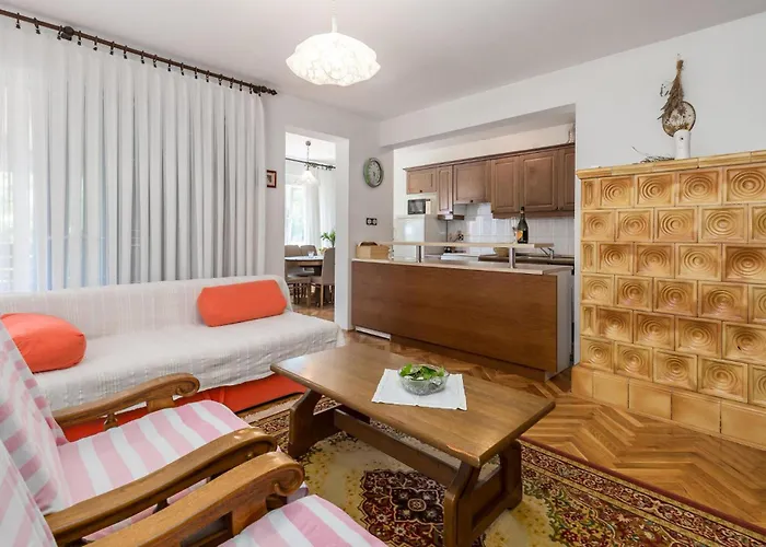 3 Bedroom In Dom wakacyjny *