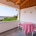 Front In Ferienhaus Barbat na Rabu