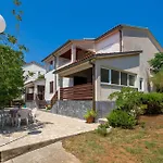 Front In Ferienhaus Barbat na Rabu