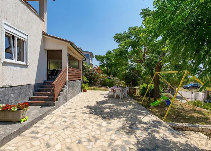 3 Bedroom In * Barbat na Rabu